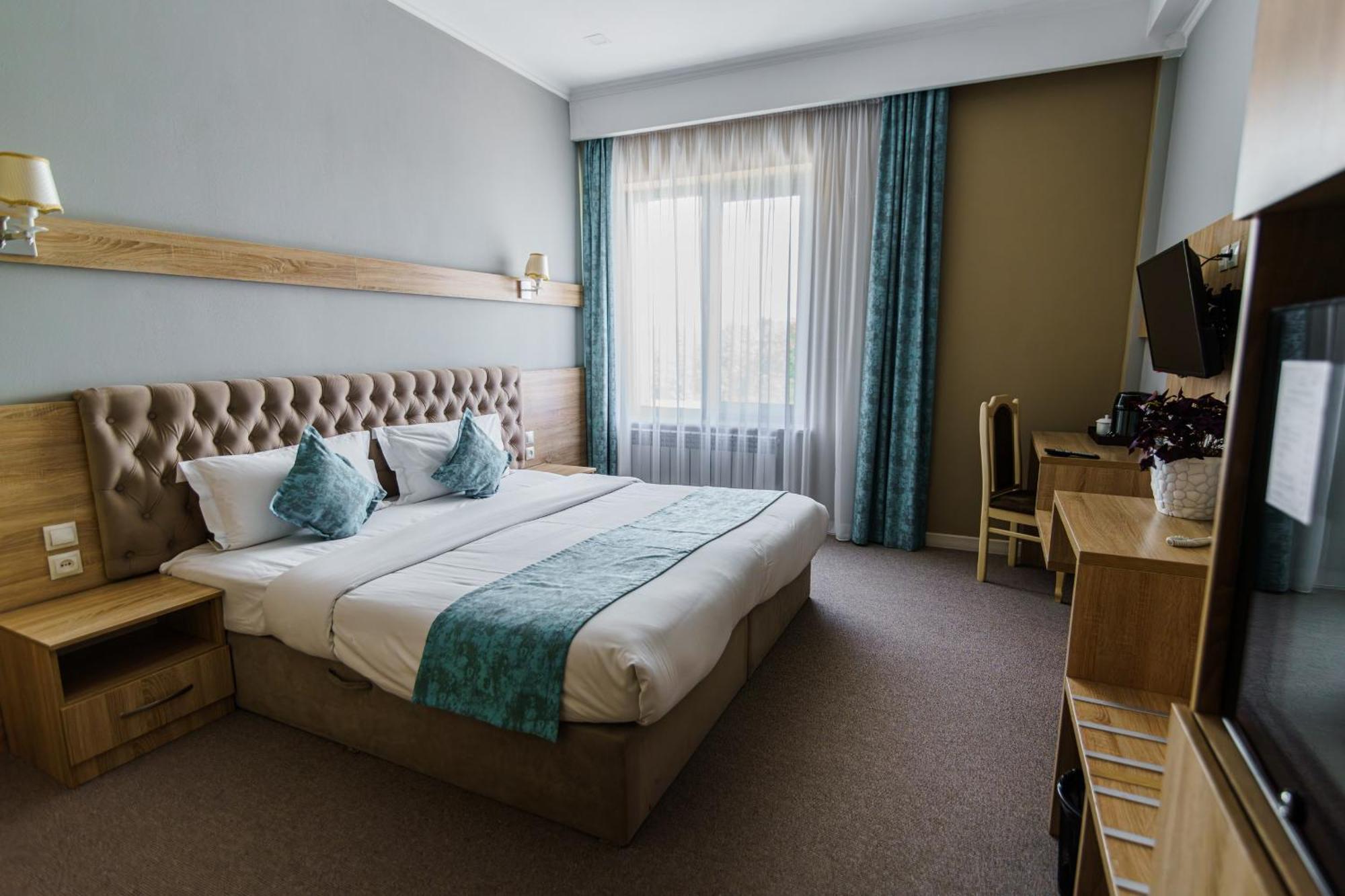 Park Hotel Al Bustan Tsjimkent Eksteriør bilde
