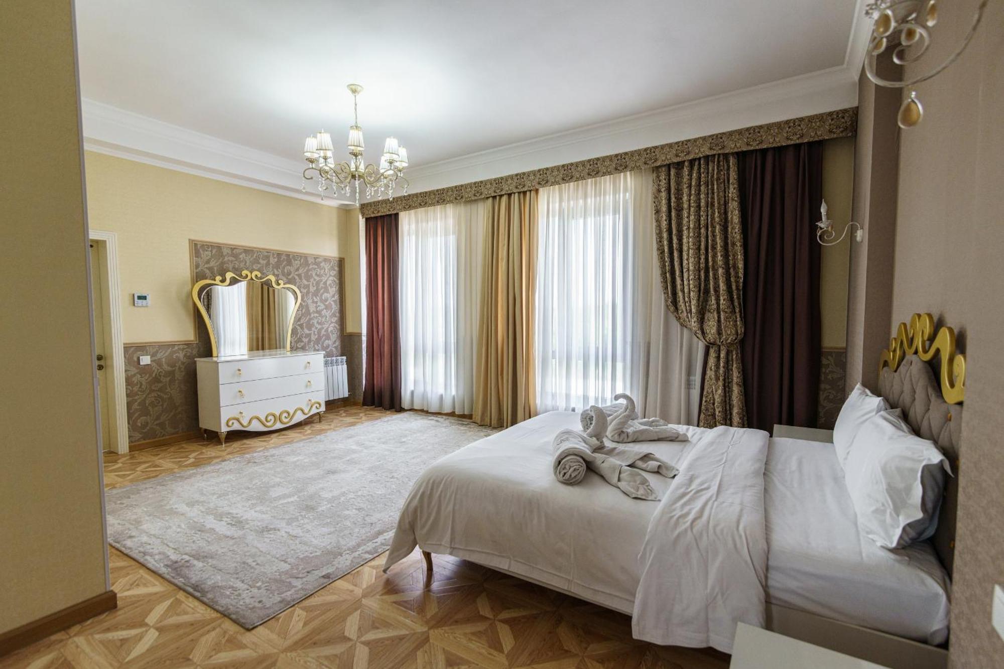 Park Hotel Al Bustan Tsjimkent Eksteriør bilde