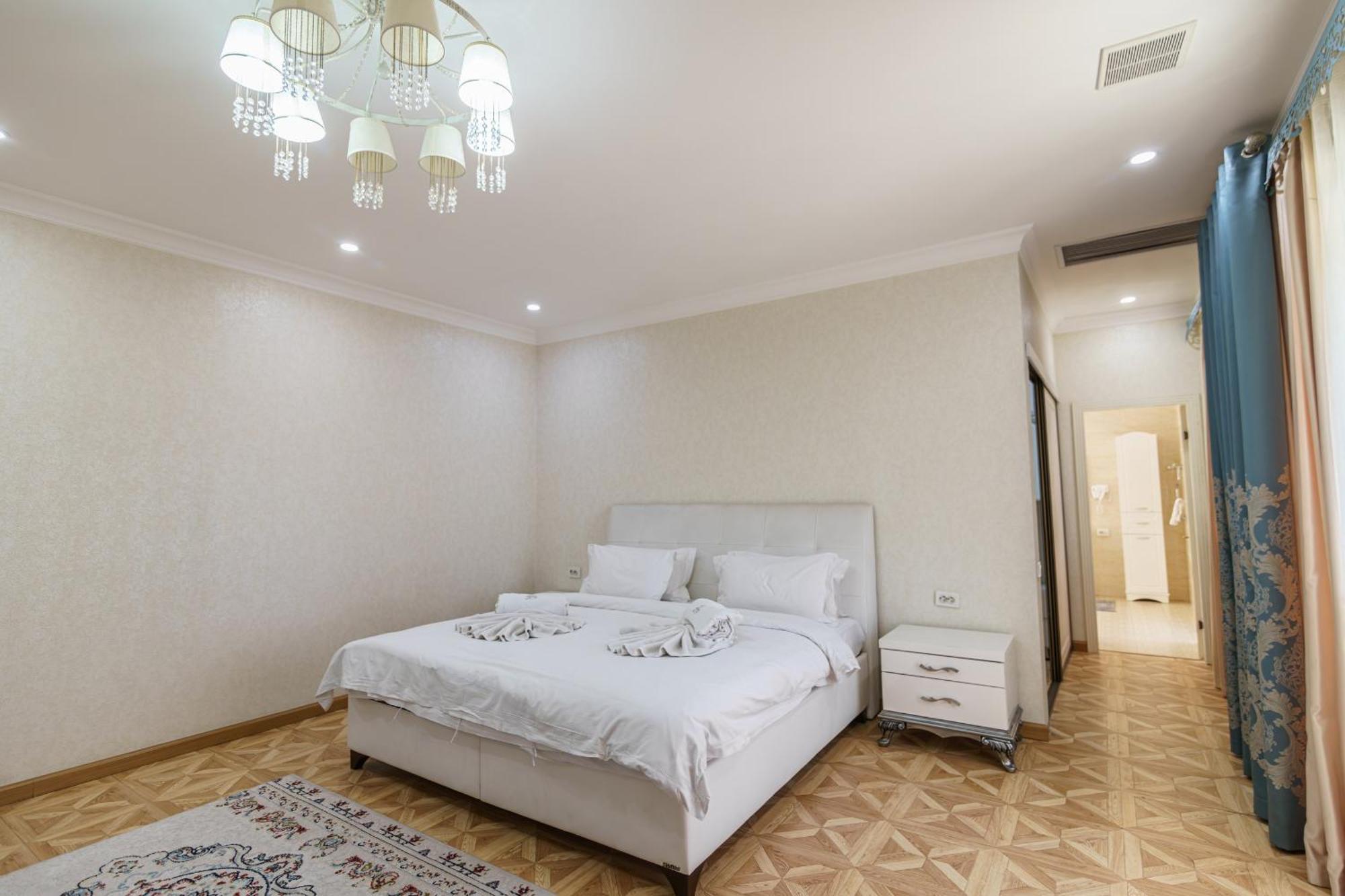 Park Hotel Al Bustan Tsjimkent Eksteriør bilde
